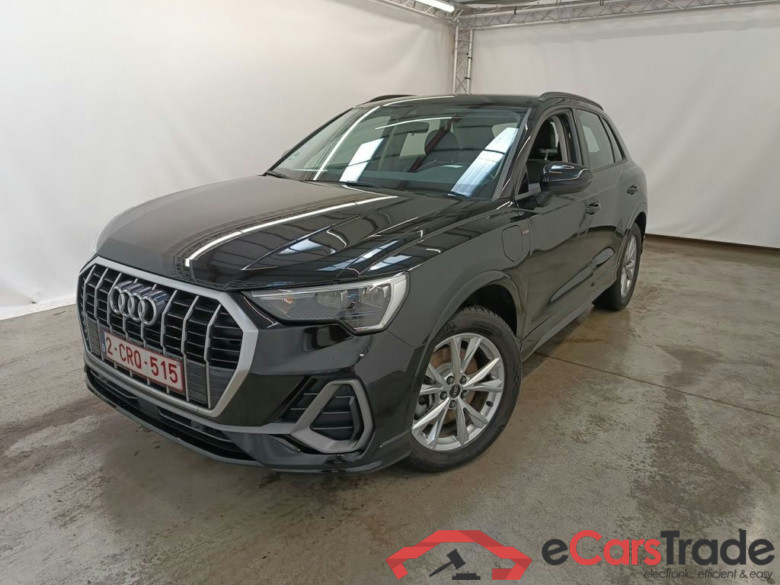 Audi Q3 45 TFSI e S tronic S Line 5d #1