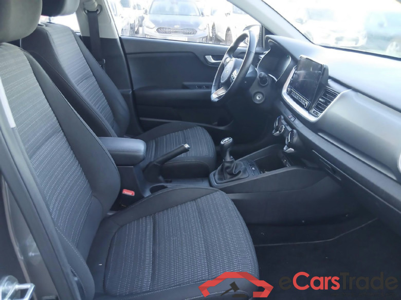 KIA Stonic / 2017 / 5P / todoterreno 1.0 T-GDi 74kW (100CV) MHEV MT Business (AC) #6