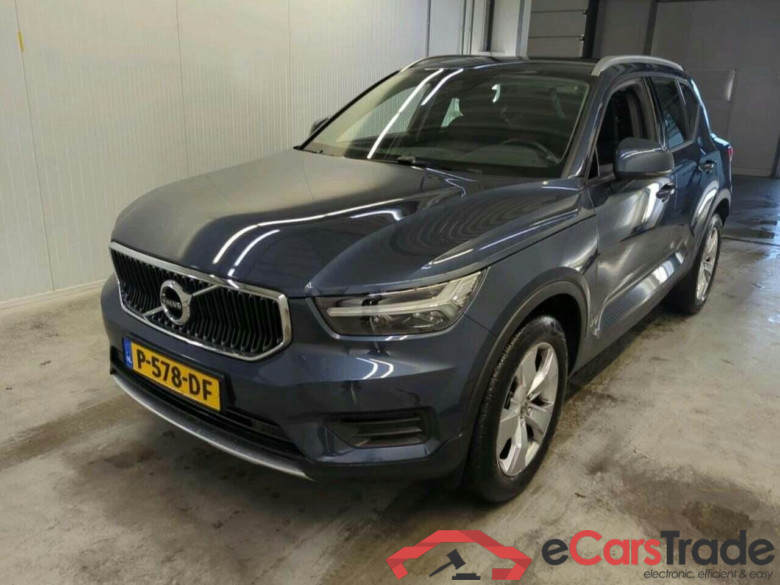VOLVO XC40 1.5 T2 Momentum Bns