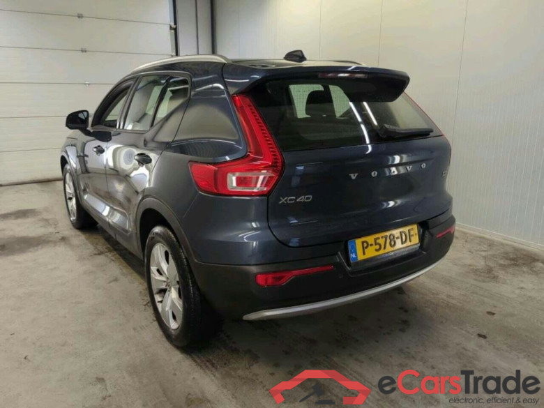 VOLVO XC40 1.5 T2 Momentum Bns #6