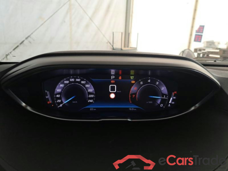 PEUGEOT 3008 / 2020 / 5P / SUV PURETECH TURBO 130 EAT8 SeS ALLURE #4