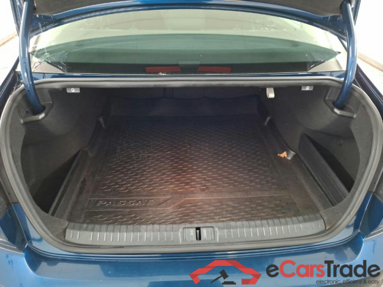 VOLKSWAGEN PASSAT 1.5 TSI 7-DSG Business 4D 110kW #5