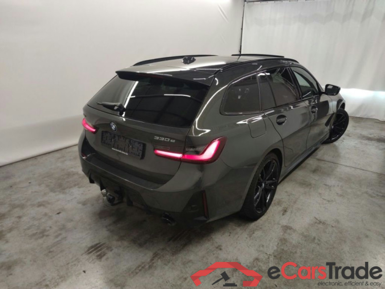 BMW 3 Reeks Touring 330e xDrive (215 kW) 5d ///M-Sportkit (total options: 20,041 Ex.Vat) #2