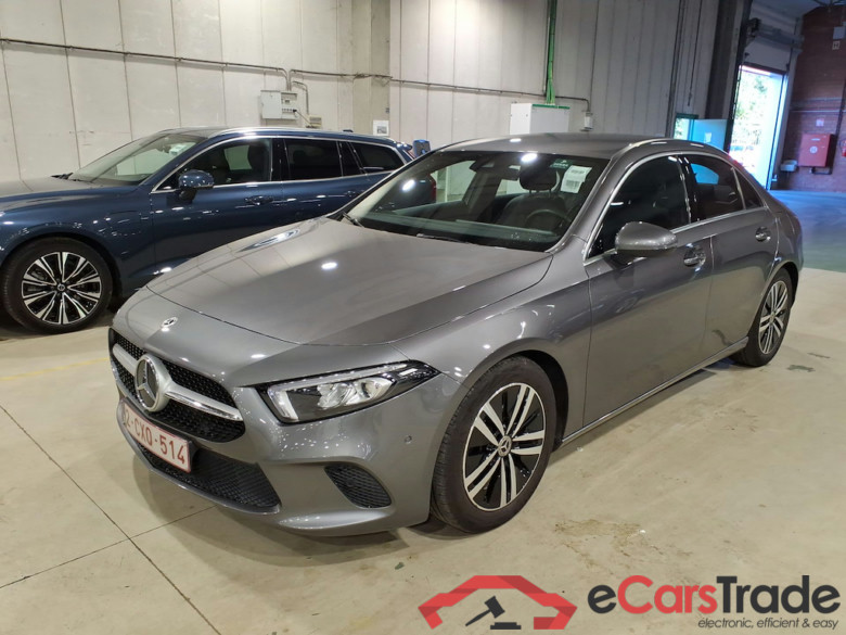 MERCEDES-BENZ A-CLASS 1.3 A 180 LUXURY LINE DCT