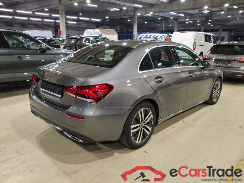 MERCEDES-BENZ A-CLASS 1.3 A 180 LUXURY LINE DCT #4