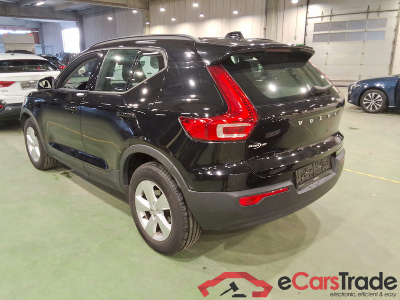 VOLVO XC40 1.5 T2 MOMENTUM CORE #2