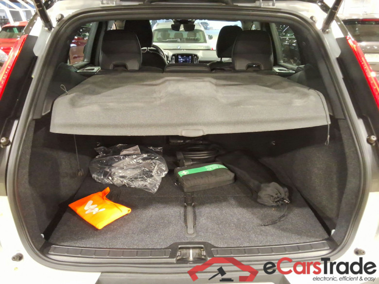VOLVO XC40 78 KWH P8 AWD RECHARGE R-DESIGN #3