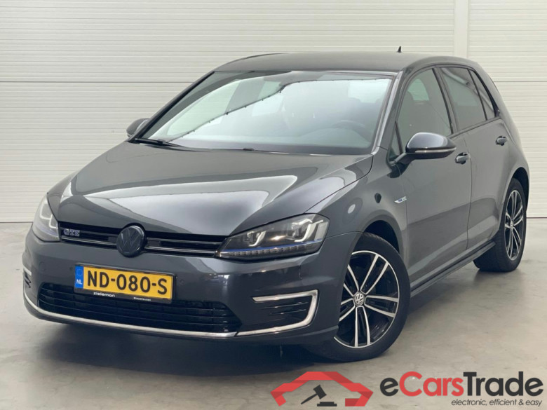 VOLKSWAGEN GOLF 1.4 TSI GTE Connected Series #1