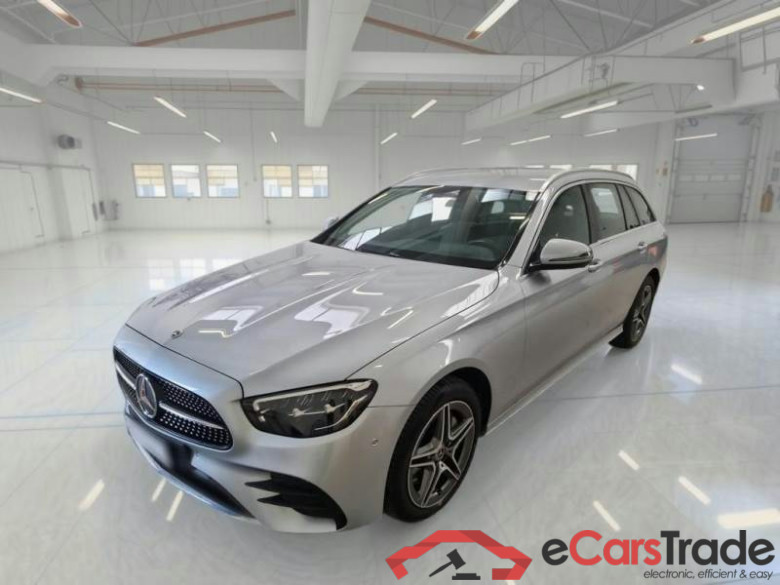 MERCEDES-BENZ CLASSE E / 2020 / 5P / STATION WAGON E300 DE 4MATIC PLUG IN HYBRID PREMIUM