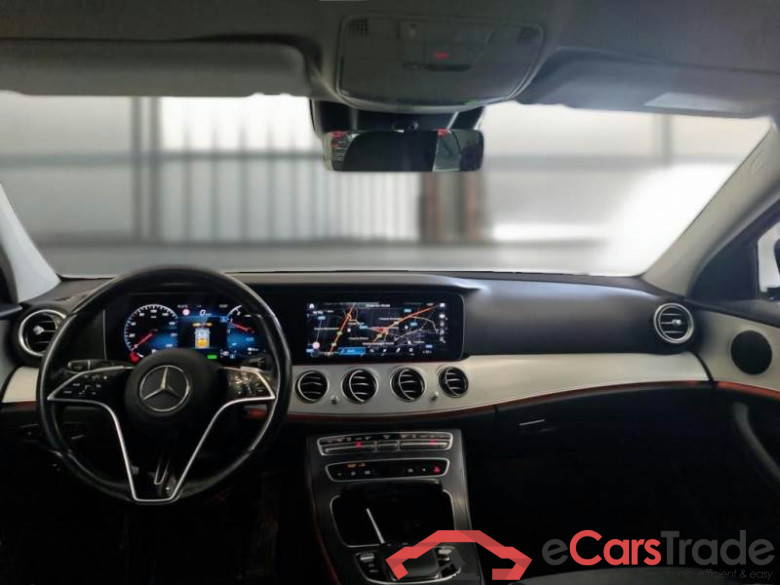 MERCEDES-BENZ CLASSE E / 2020 / 5P / STATION WAGON E300 DE 4MATIC PLUG IN HYBRID PREMIUM #3