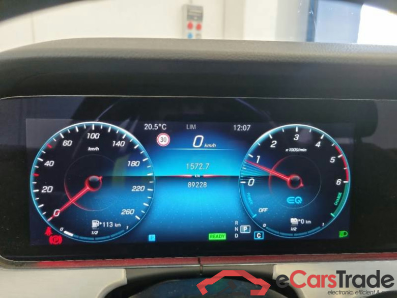 MERCEDES-BENZ CLASSE E / 2020 / 5P / STATION WAGON E300 DE 4MATIC PLUG IN HYBRID PREMIUM #4