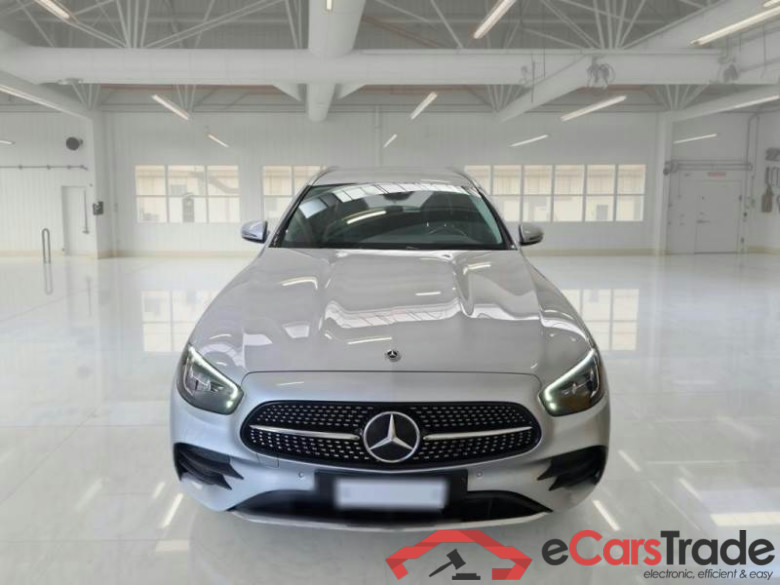 MERCEDES-BENZ CLASSE E / 2020 / 5P / STATION WAGON E300 DE 4MATIC PLUG IN HYBRID PREMIUM #6