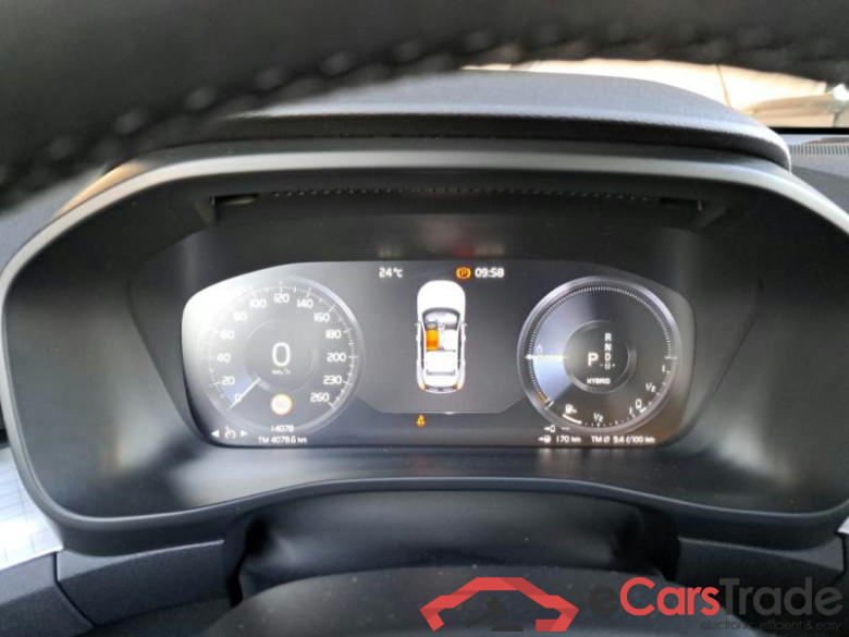 VOLVO XC40 / 2021 / 5P / SUV T4 RECHARGE PLUG-IN AUTO PLUS DARK #4