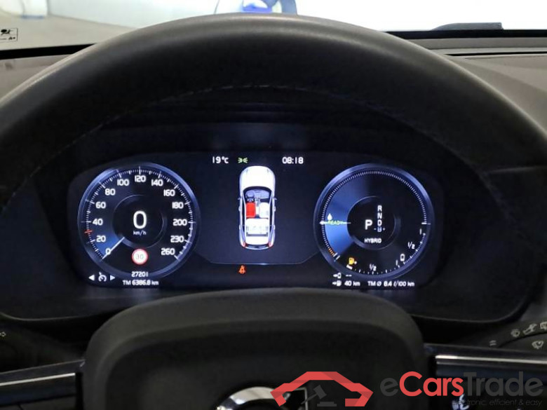 VOLVO XC40 / 2021 / 5P / SUV T5 RECHARGE PLUG-IN AUTO CORE #4