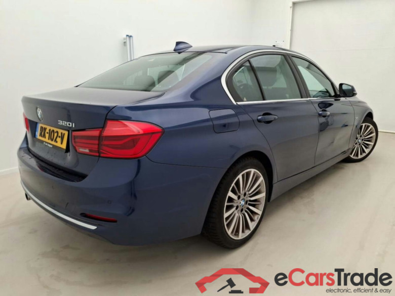 BMW 3-serie 320i High Exec. #2