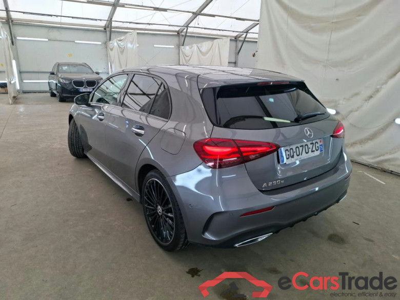 MERCEDES-BENZ Classe A Compact / 2022 / 5P / Berline A 250 e AMG Line 8G-DCT #5