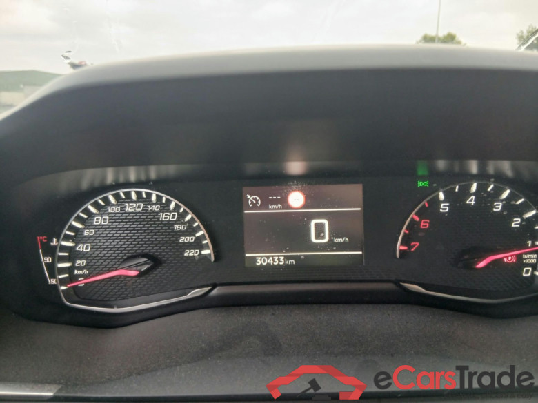 PEUGEOT 2008 / 2019 / 5P / todoterreno Allure Puretech 100 S&S 6 Vel. MAN #4